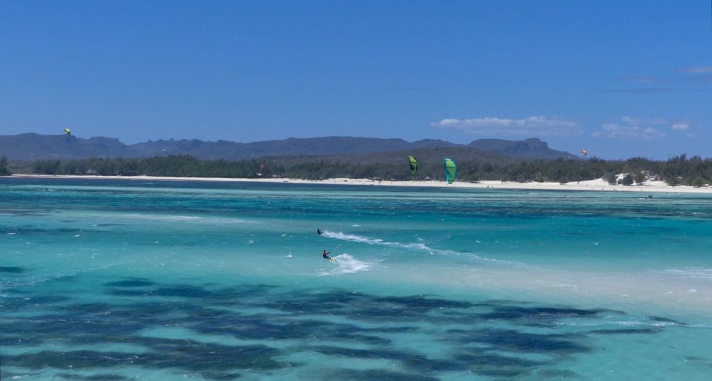 MADAGASCAR - ECOLE DE KITESURF