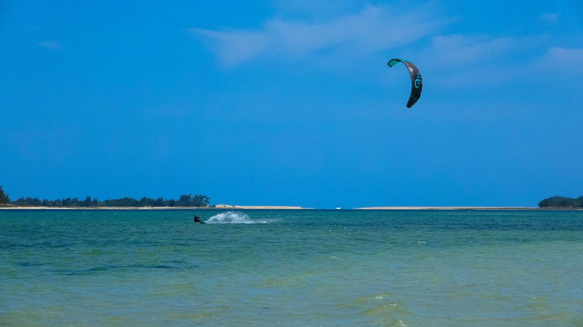Mozambique kitesurf one launch kiteboarding