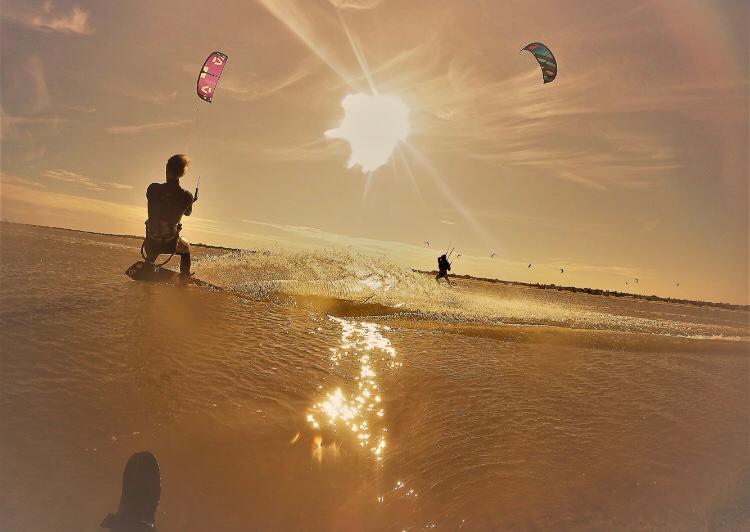 KITE EXPLORER ACADEMY One Launch Kiteboarding